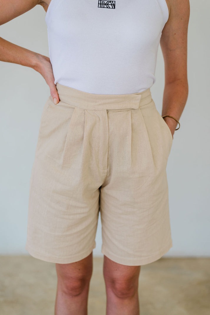 The Pleated Linen Short - Stone - Image 2