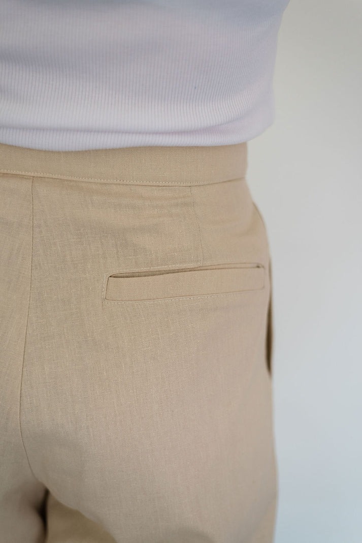 The Pleated Linen Short - Stone - Image 4