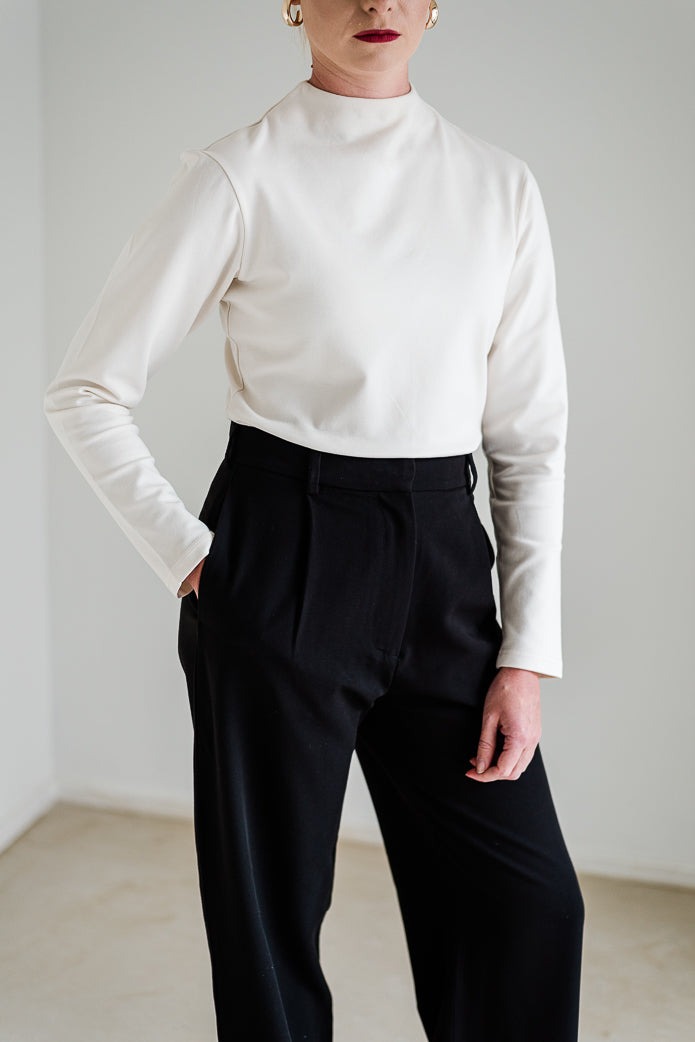 The Pleated Straight-Leg Trouser - Image 3