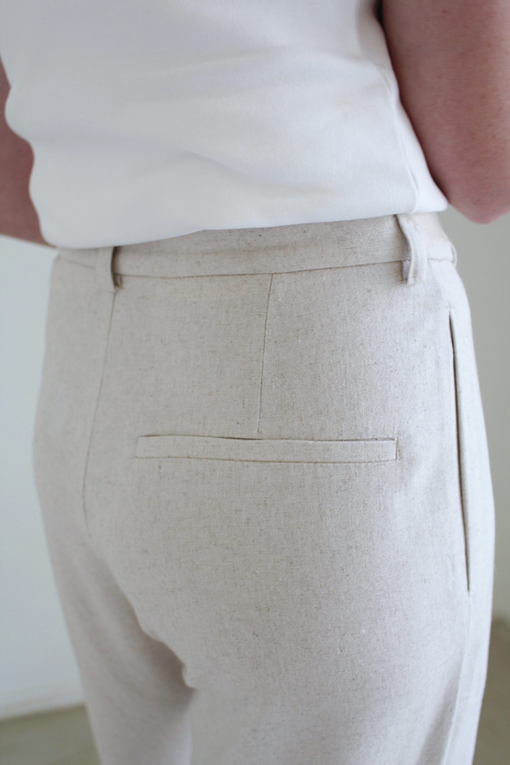 The Wide Leg Linen Trouser - Image 4