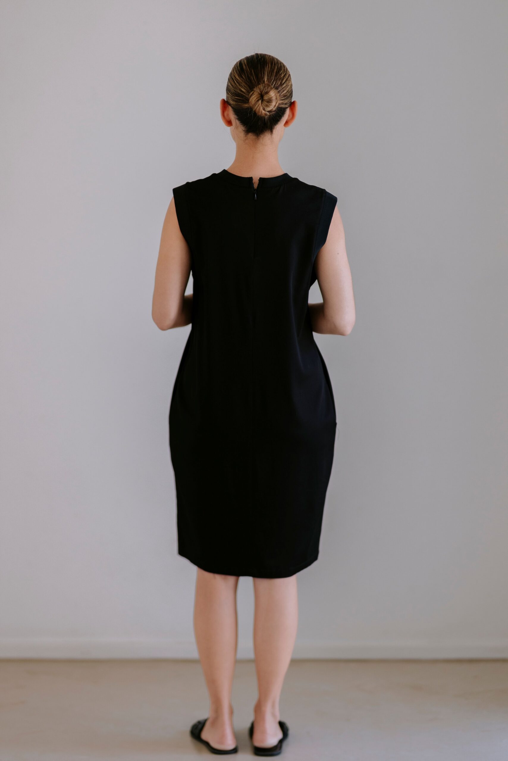 Midi Shift Dress In Viscose - Black - Image 3