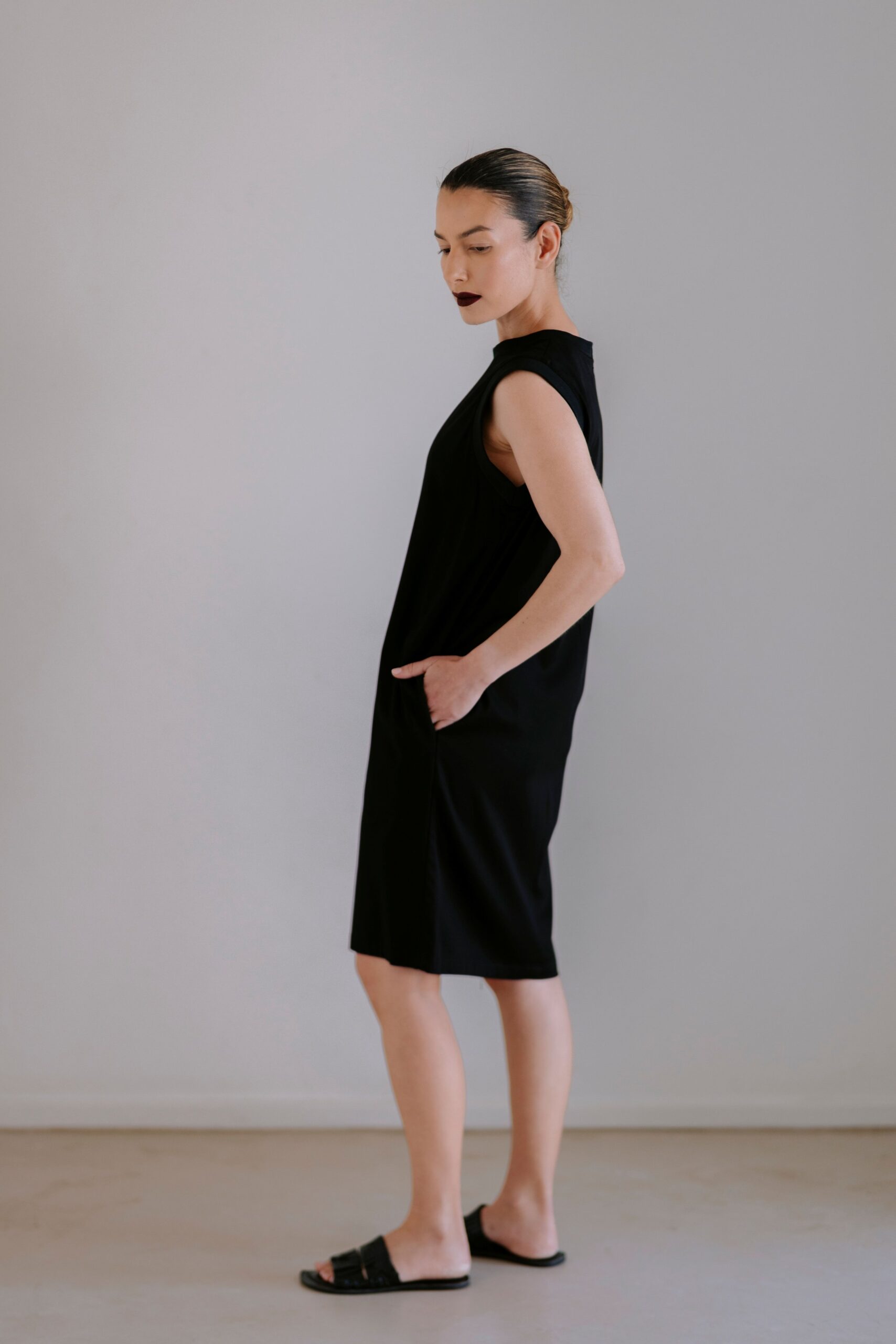 Midi Shift Dress In Viscose - Black - Image 4