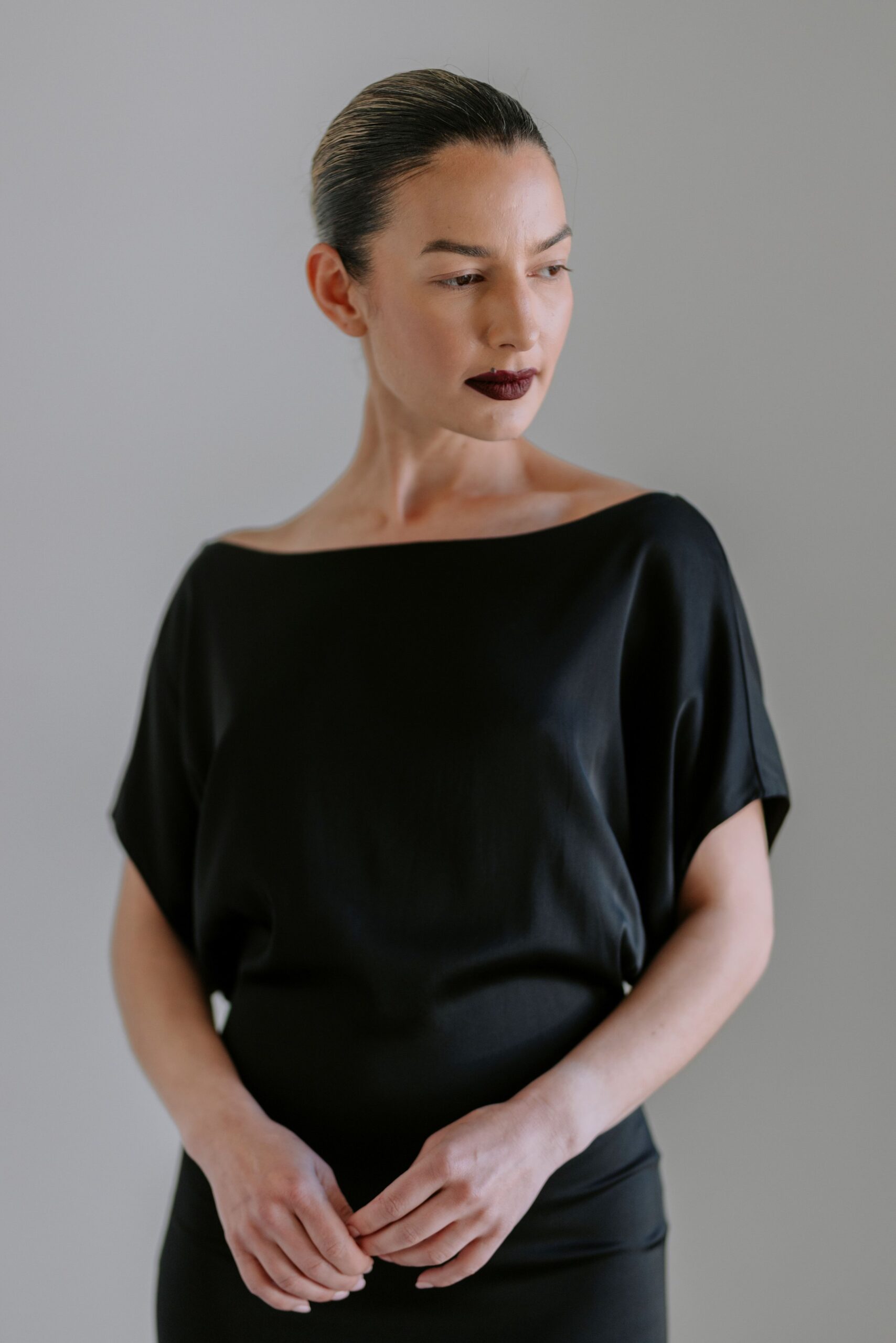Slouch Waist Dress in Viscose - Black - Image 4