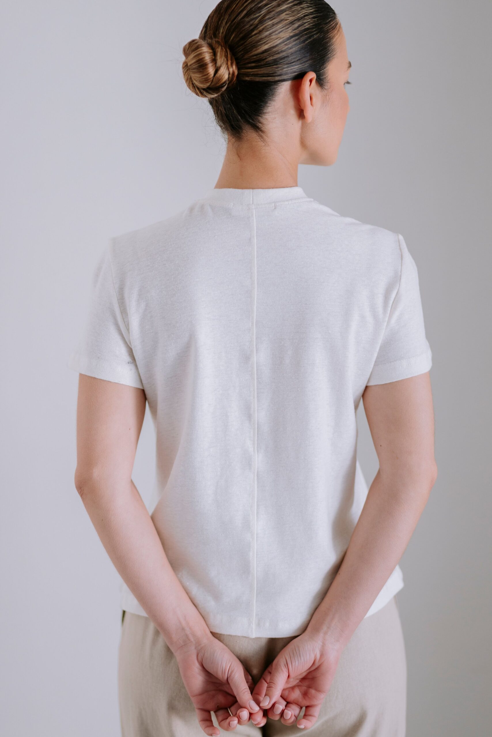 Signature Tee In Organic Jersey - Natural - Image 3
