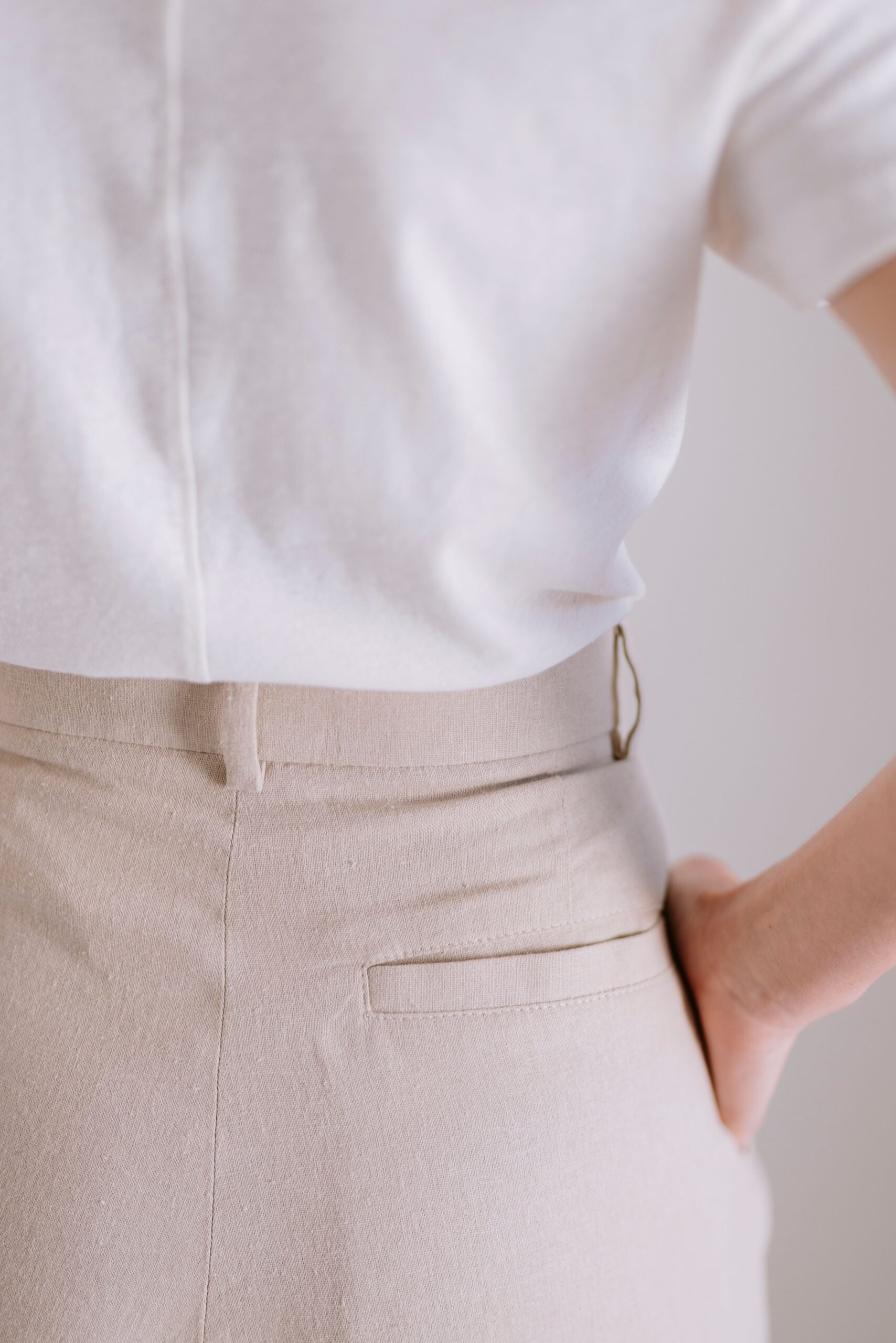 Effortless Linen Trouser - Sand - Image 5